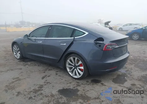 2018 Tesla Model 3 Long Range/Performance из США, поврежденный, VIN 5YJ3E1EB8JF081931